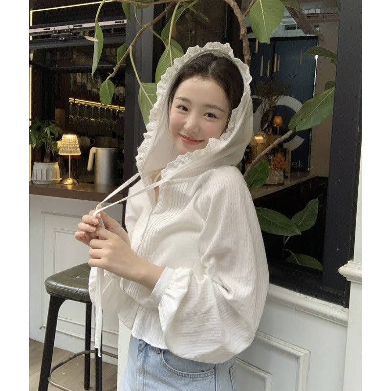 Camisa con capucha elástica y ribete de encaje estilo diseñador para mujer