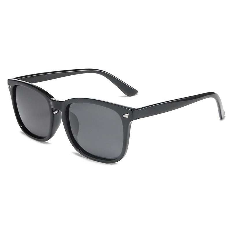 Gafas minimalistas para parejas con lentes polarizadas de alta definición para hombres y mujeres.