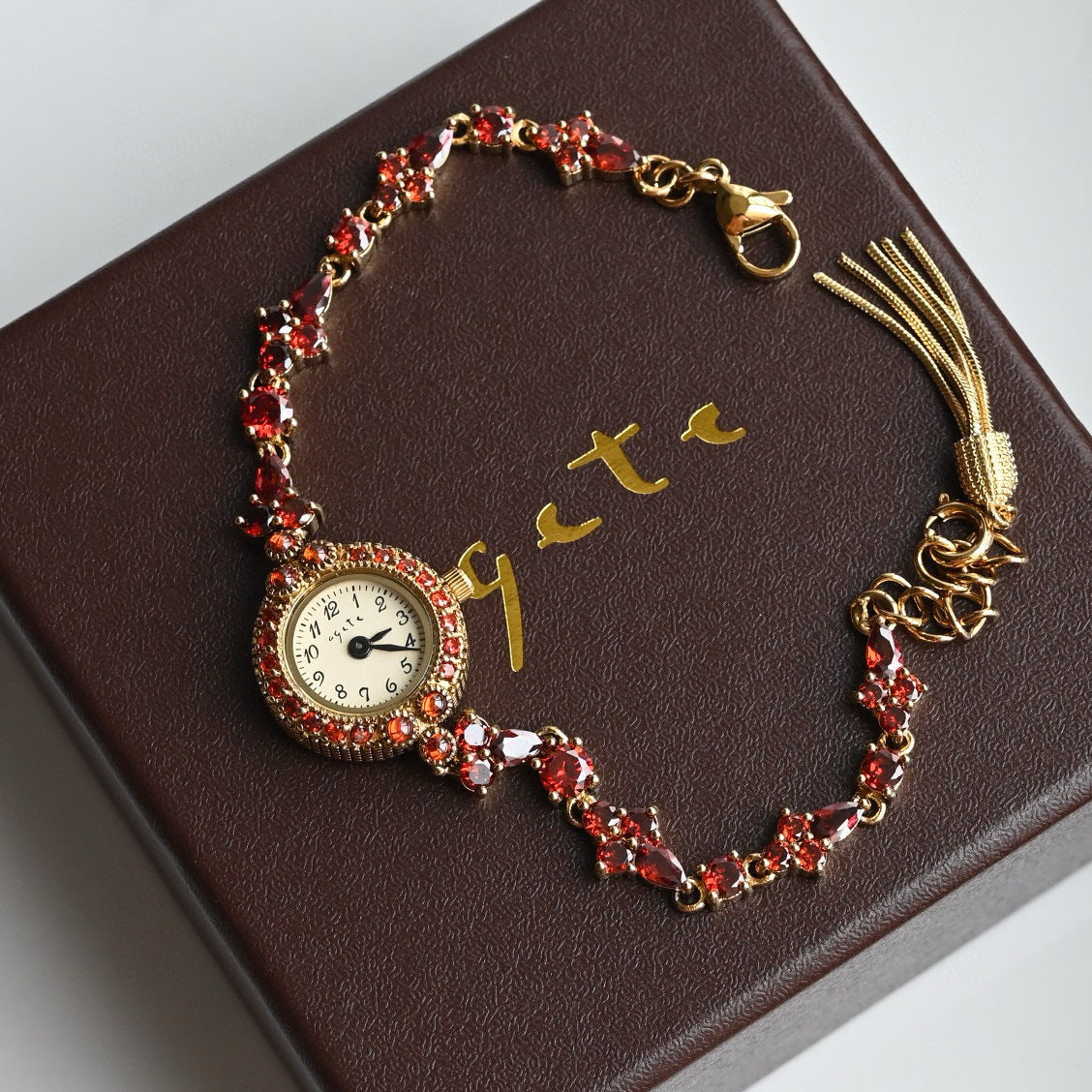 Reloj cuadrado vintage para mujer: un delicado diseño mini cuadrado con motivo de gavilla de trigo.
