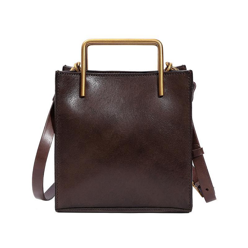 Bolso cuadrado pequeño vintage para mujer, elaborado en piel de curtido vegetal de plena flor.