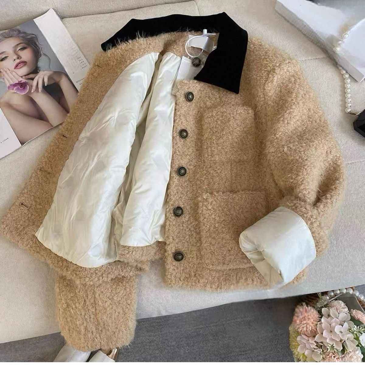Chaqueta corta con solapa y bloques de color para mujer