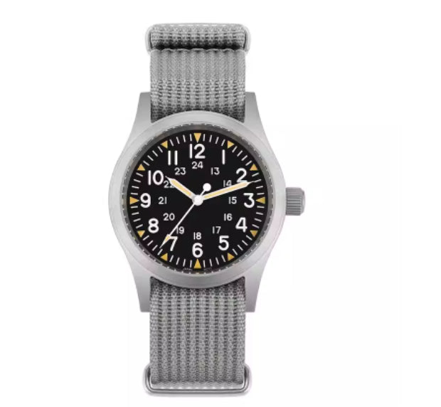 Reloj militar retro con segundero de cuarzo