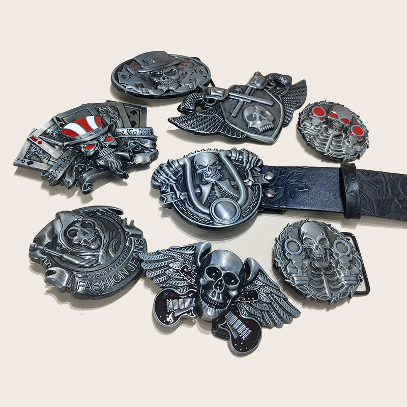 Cinturón de piel sintética personalizado con calavera y rosa en relieve