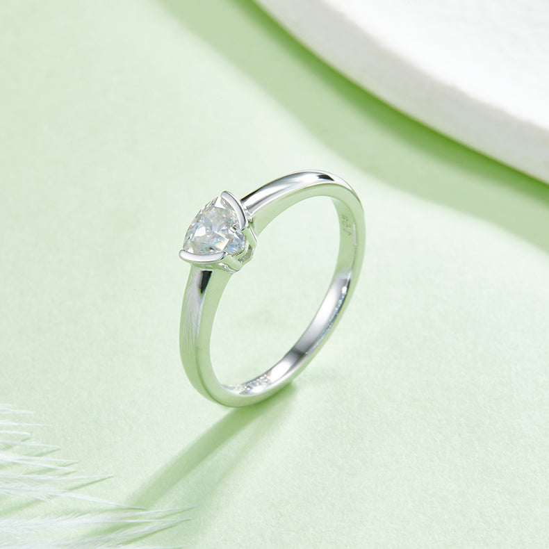 Triangular Moissanite Set With Top-quality Moissanite Luxury And Fashionable Light Luxury Jewelry Silver Ring S925 Silver Electroplated With Platinum