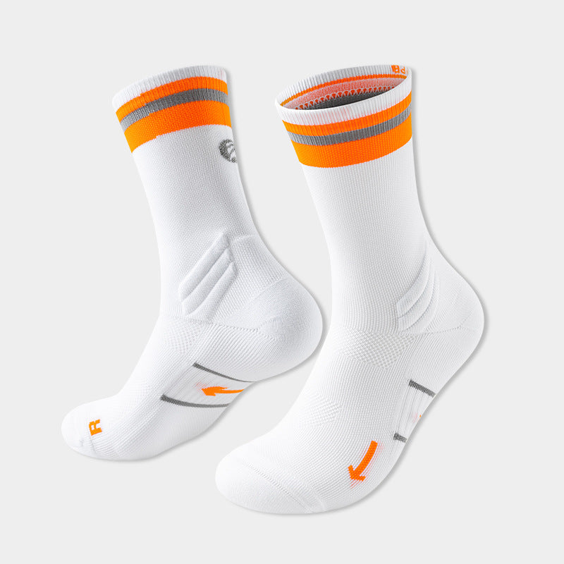 Calcetines de maratón a media pantorrilla para hombre y mujer, ideales para senderismo y trail running.