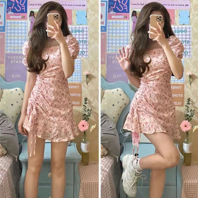 Minivestido dulce y elegante que favorece la figura