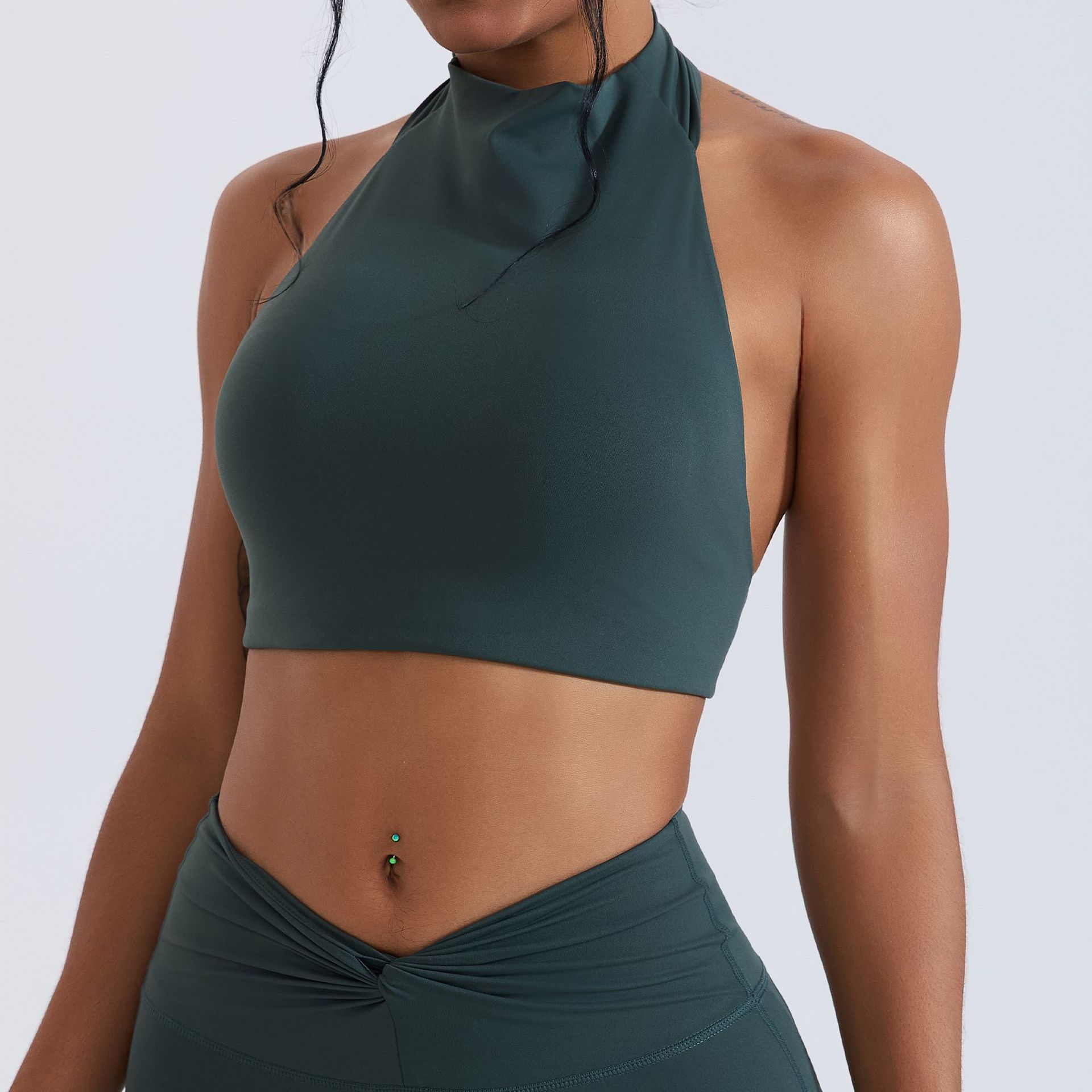 Sujetador deportivo de fitness para mujer, ajustado y con amortiguación.