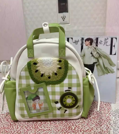 Linda y súper adorable mochila minimalista de kiwi. Una mochila dulce y delicada, perfecta para niñas.