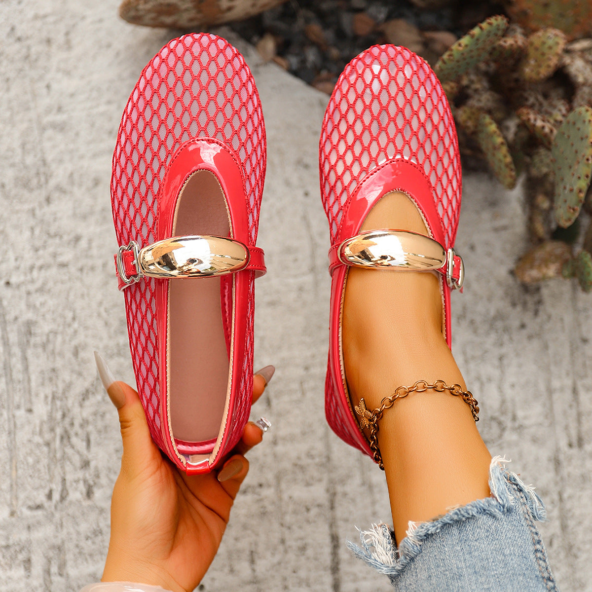 Round-toe Fishnet Hollow-out Ballet Flats Fashionable And Flat