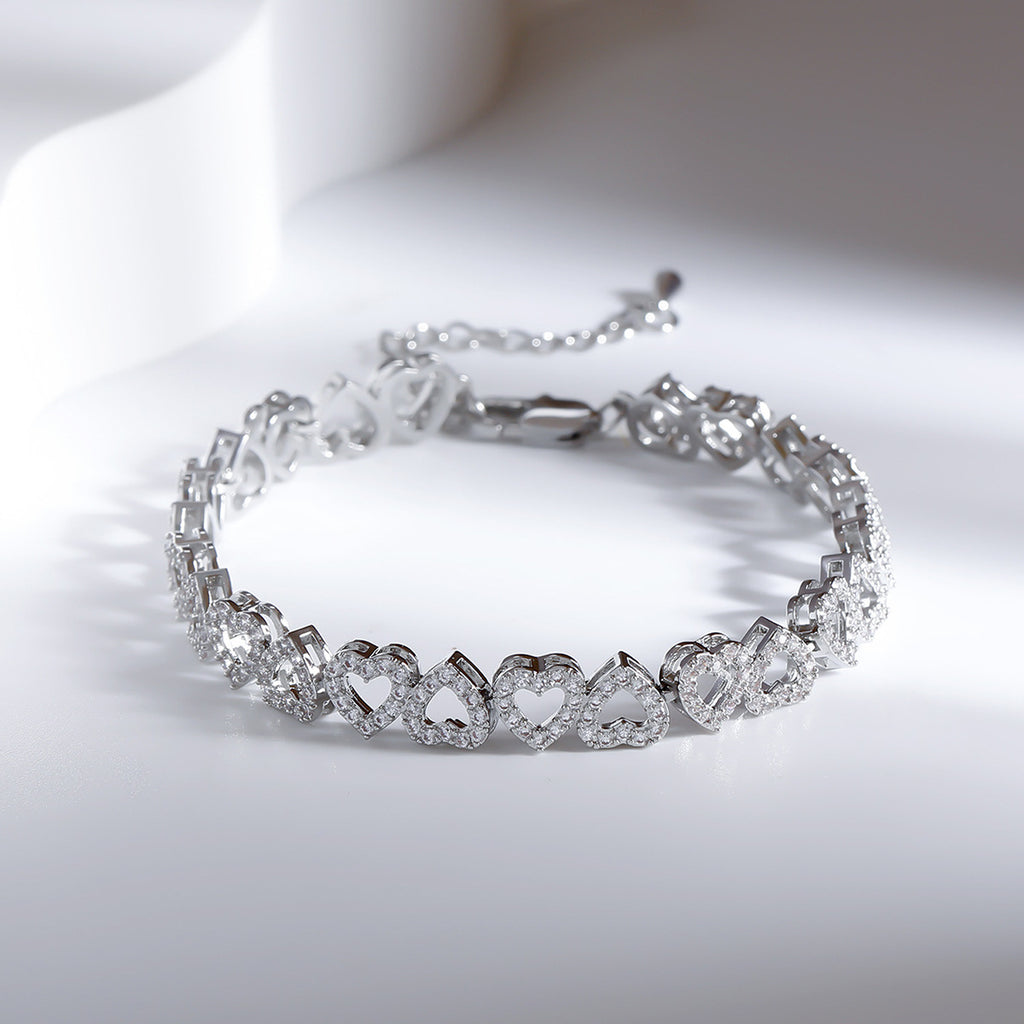 Pulsera de diamantes de alta calidad para niña con corazón de diamantes.