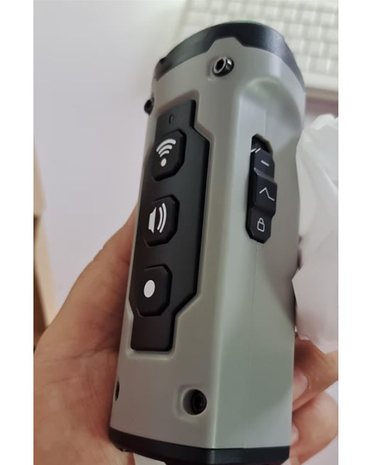 Dispositivo antiladridos ultrasónico de tres cabezales con linterna LED.