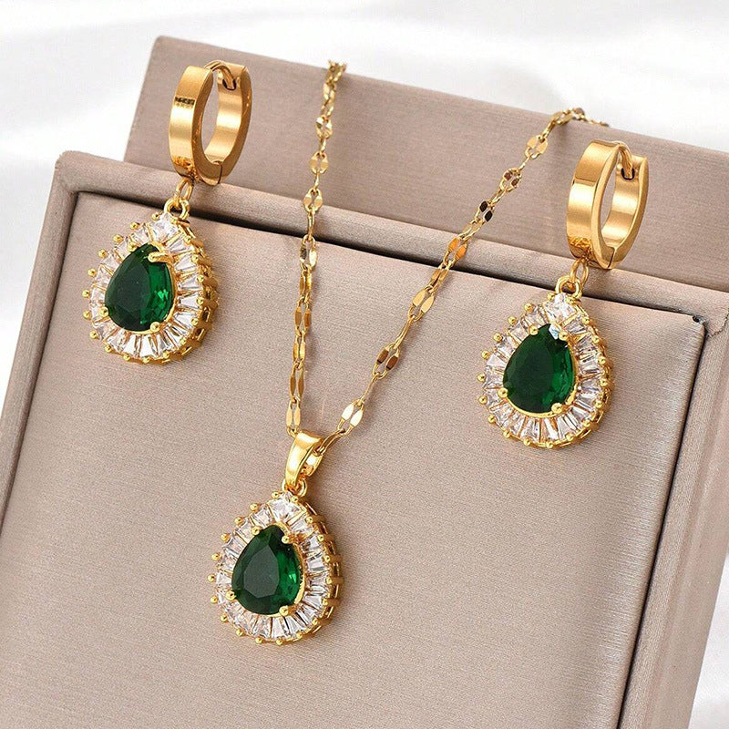 Collar y pendientes de traje blanco de jade estilo retro de Hong Kong, joyería que combina con todo.