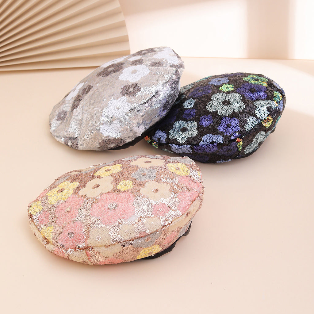 European And American Trendy Fashion Small Sequin Flower Beret, A Versatile Style That Suits All Occasions. A Painter's Hat, Perfect For Outdoor Photography.