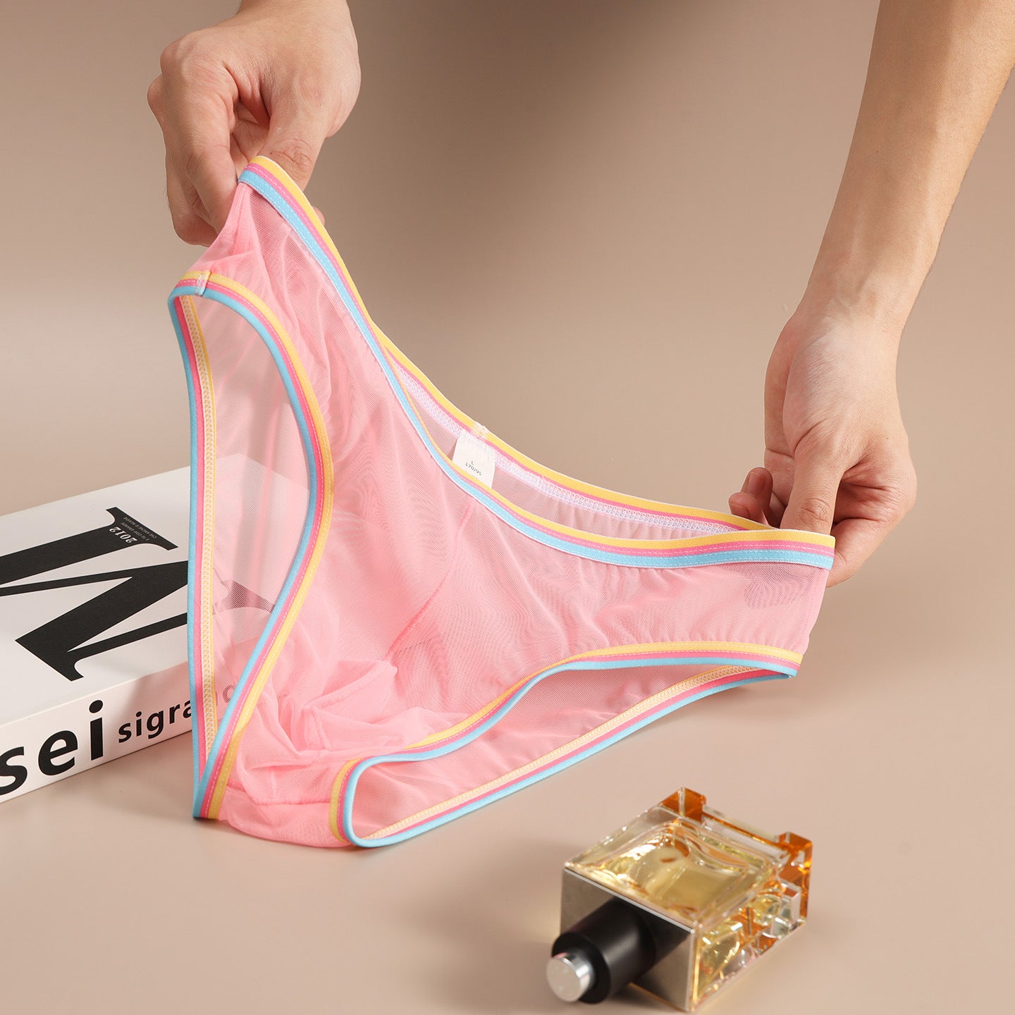 Calzoncillos suaves y muy elásticos para hombre con diseño hasta la mitad de la cadera.