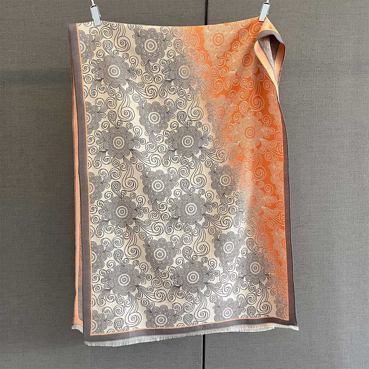 Patchwork Color-block Design Vintage-print Neck Scarf