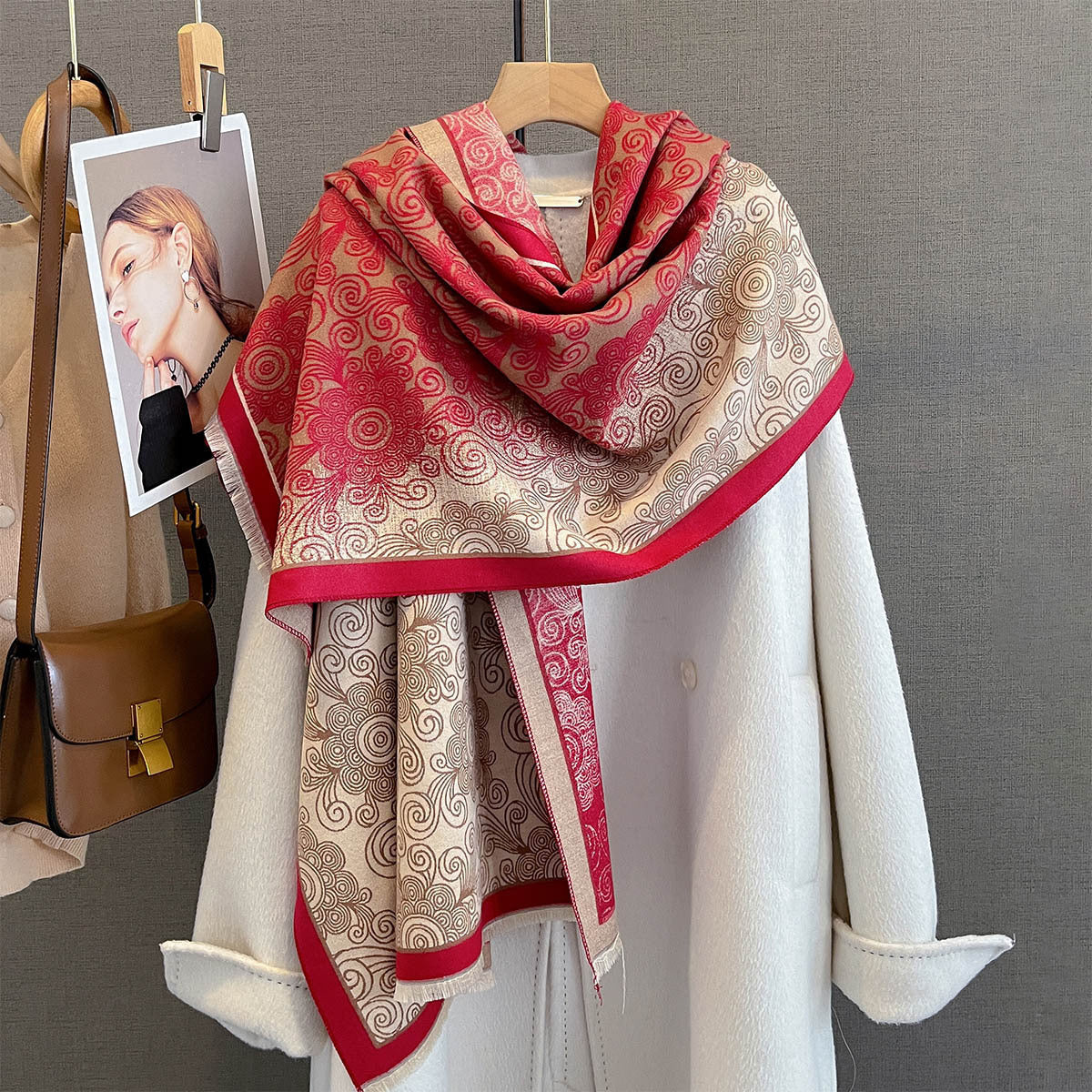Patchwork Color-block Design Vintage-print Neck Scarf