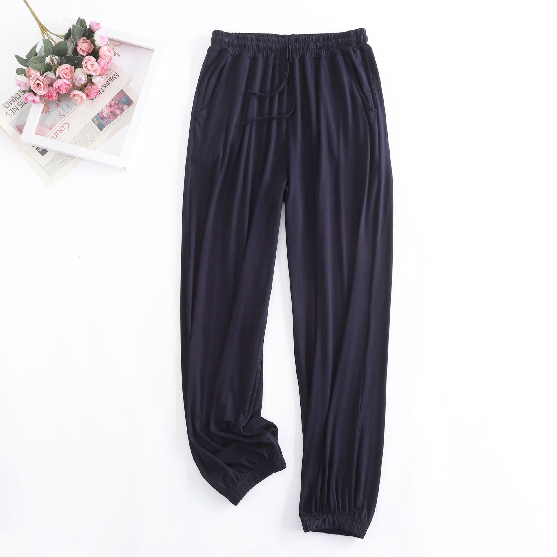 Womens High-waisted Draping Sweatpants For A Slimming Casual Look
