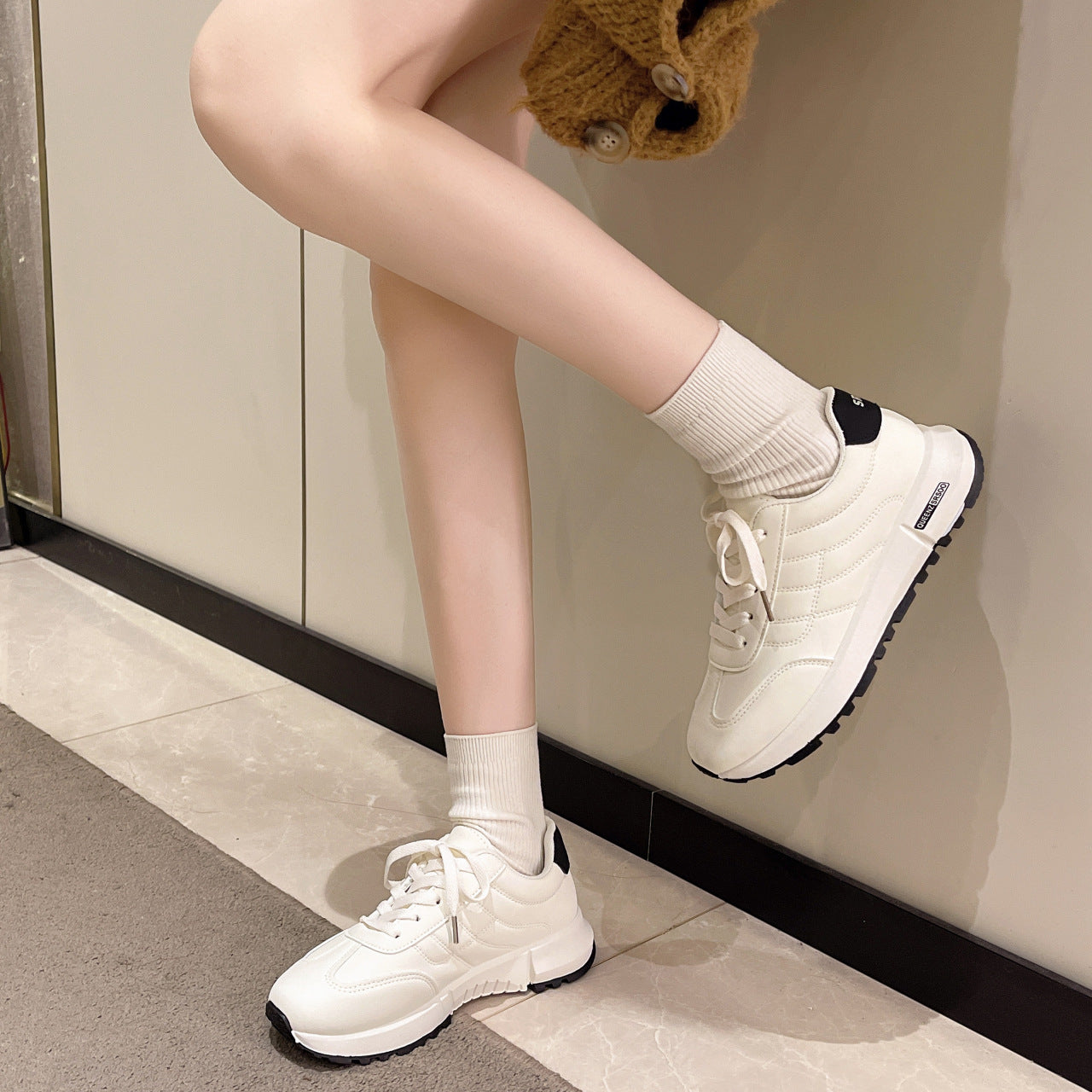 Nuevos zapatos de plataforma blancos de moda de otoño para mujer