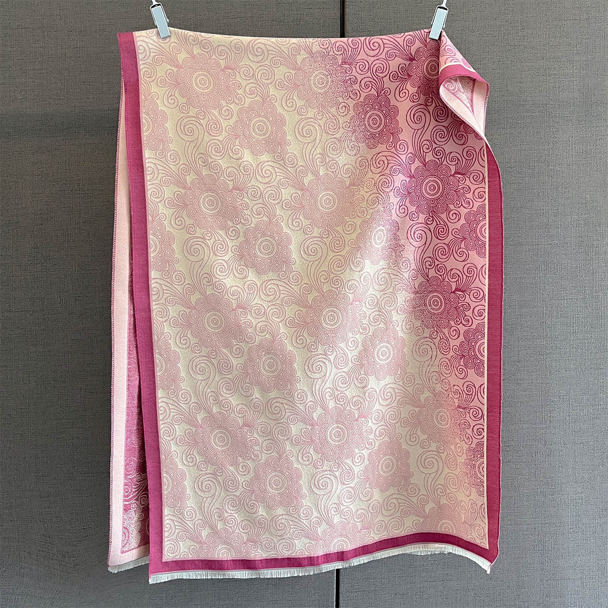 Patchwork Color-block Design Vintage-print Neck Scarf