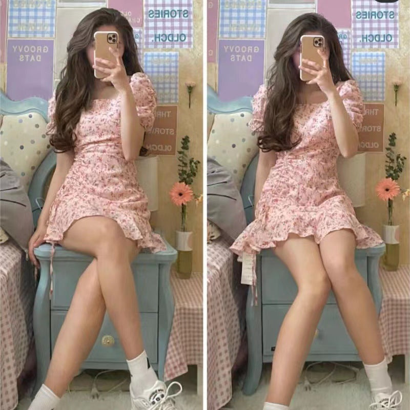 Minivestido dulce y elegante que favorece la figura
