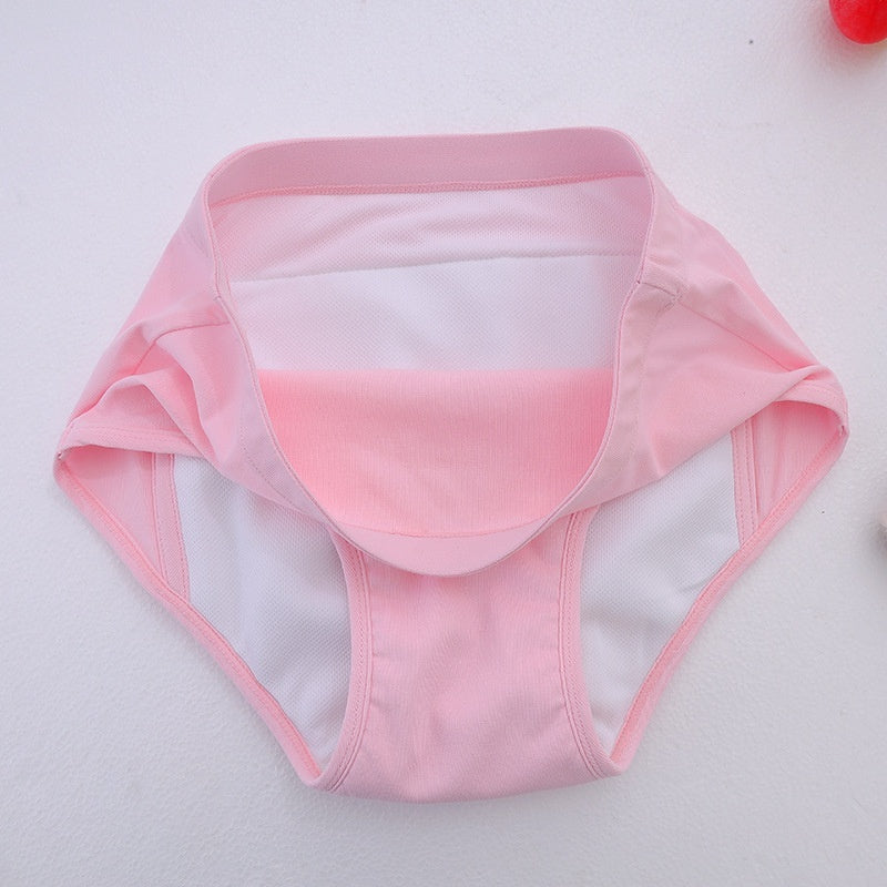 Ropa interior de algodón transpirable y lavable para adultos de mediana edad y mayores con incontinencia leve.