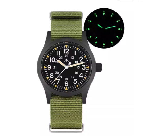 Reloj militar retro con segundero de cuarzo