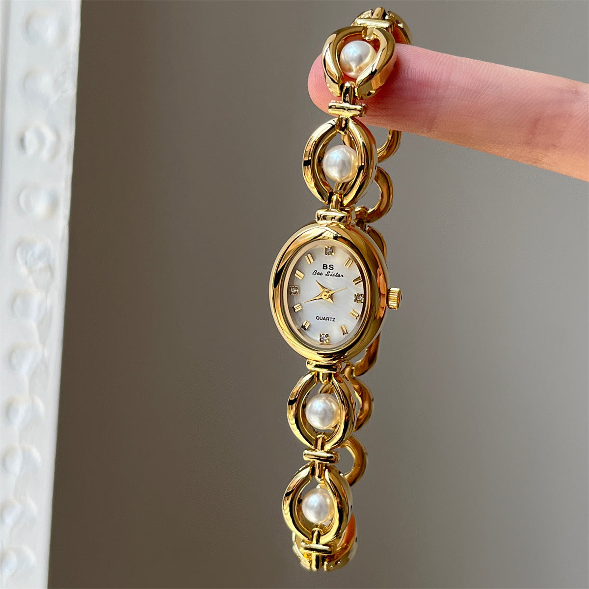 Pulsera de perlas de ámbar con un diseño de cadena que evoca lujo, ligereza y exquisitez.