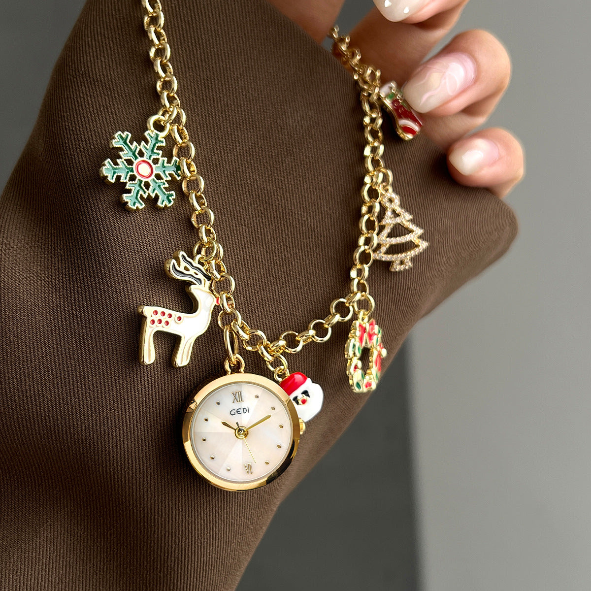 Reloj de cuarzo con pulsera navideña para mujer