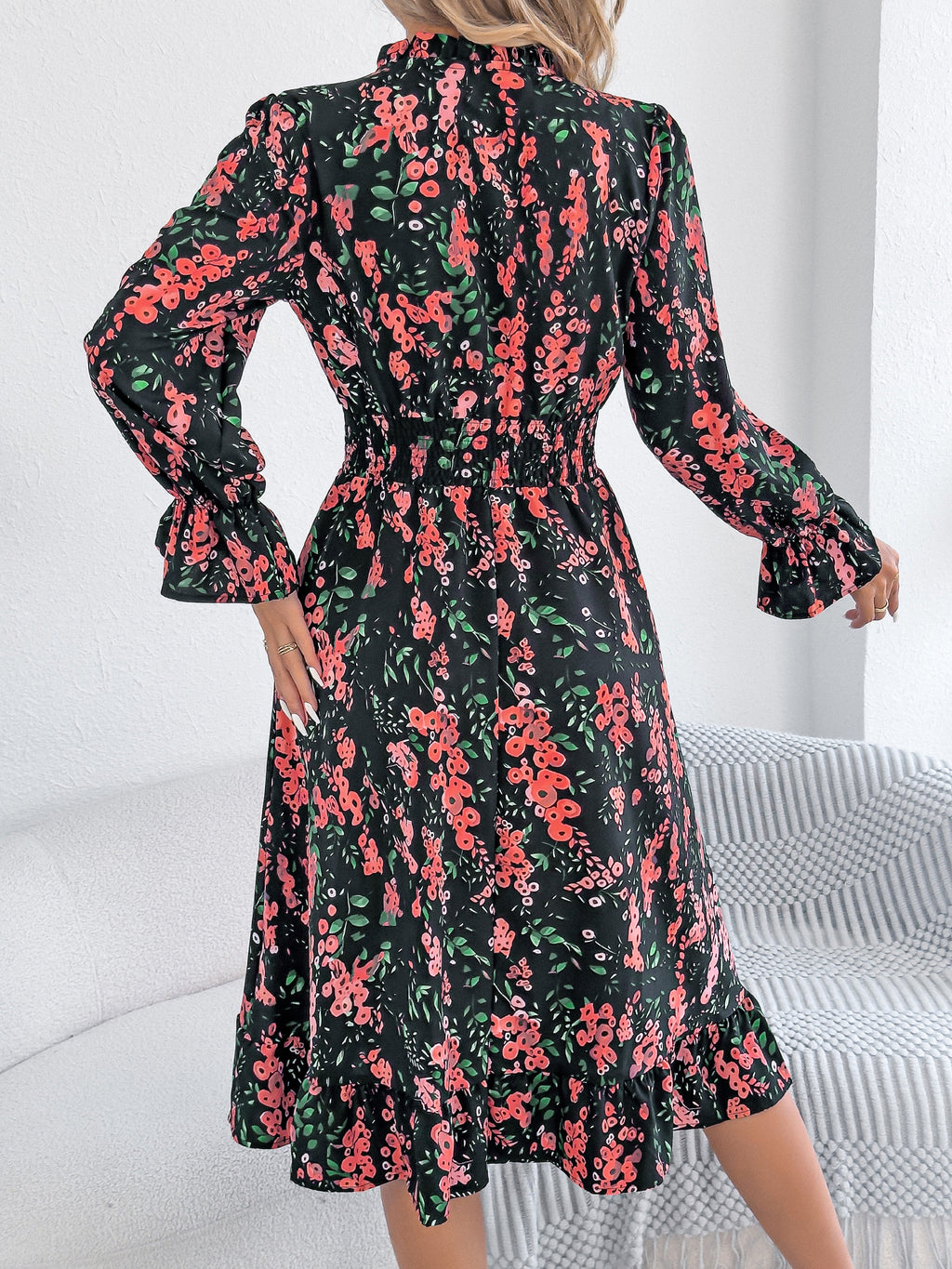 Vestido informal de corte A con estampado floral, mangas acampanadas y cintura anudada para mujer