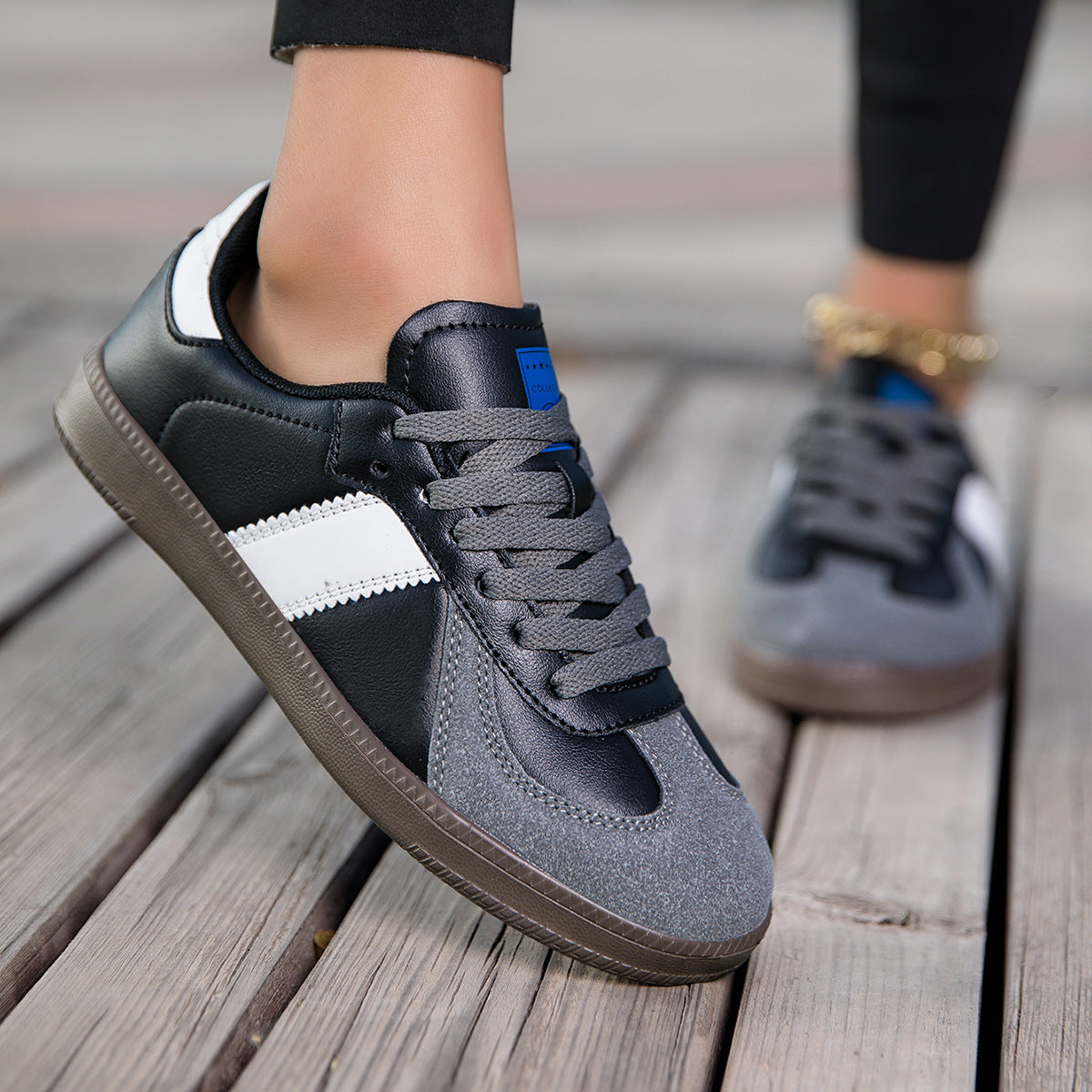 Zapatillas blancas informales con cordones y suela plana con estampado de leopardo para mujer