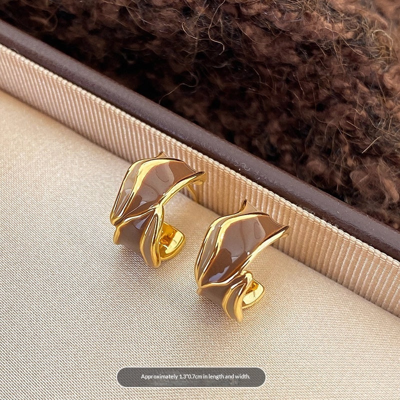 Maillard Coffee-Brown C-Shaped Irregular Dripped-Glaze Earrings