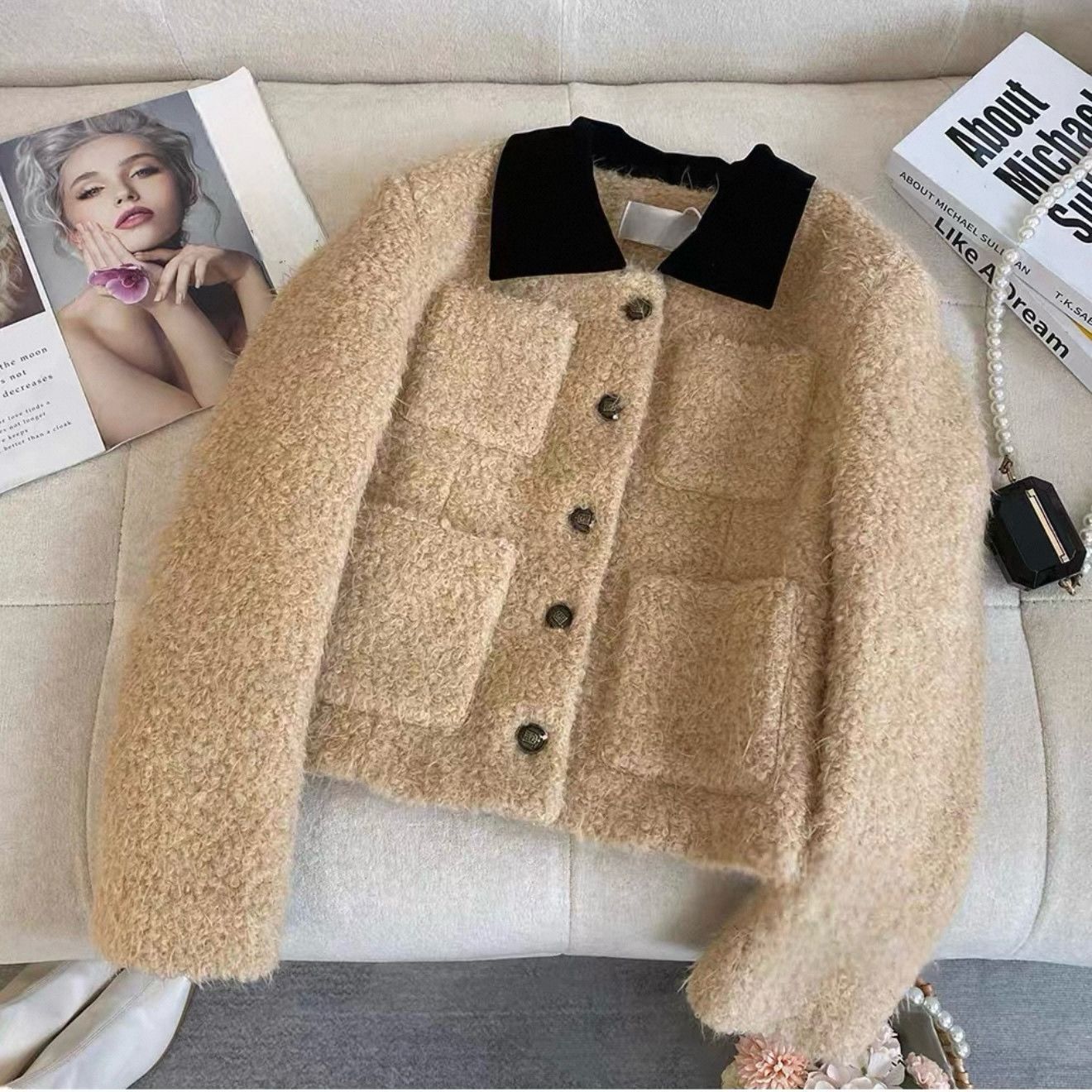 Chaqueta corta con solapa y bloques de color para mujer