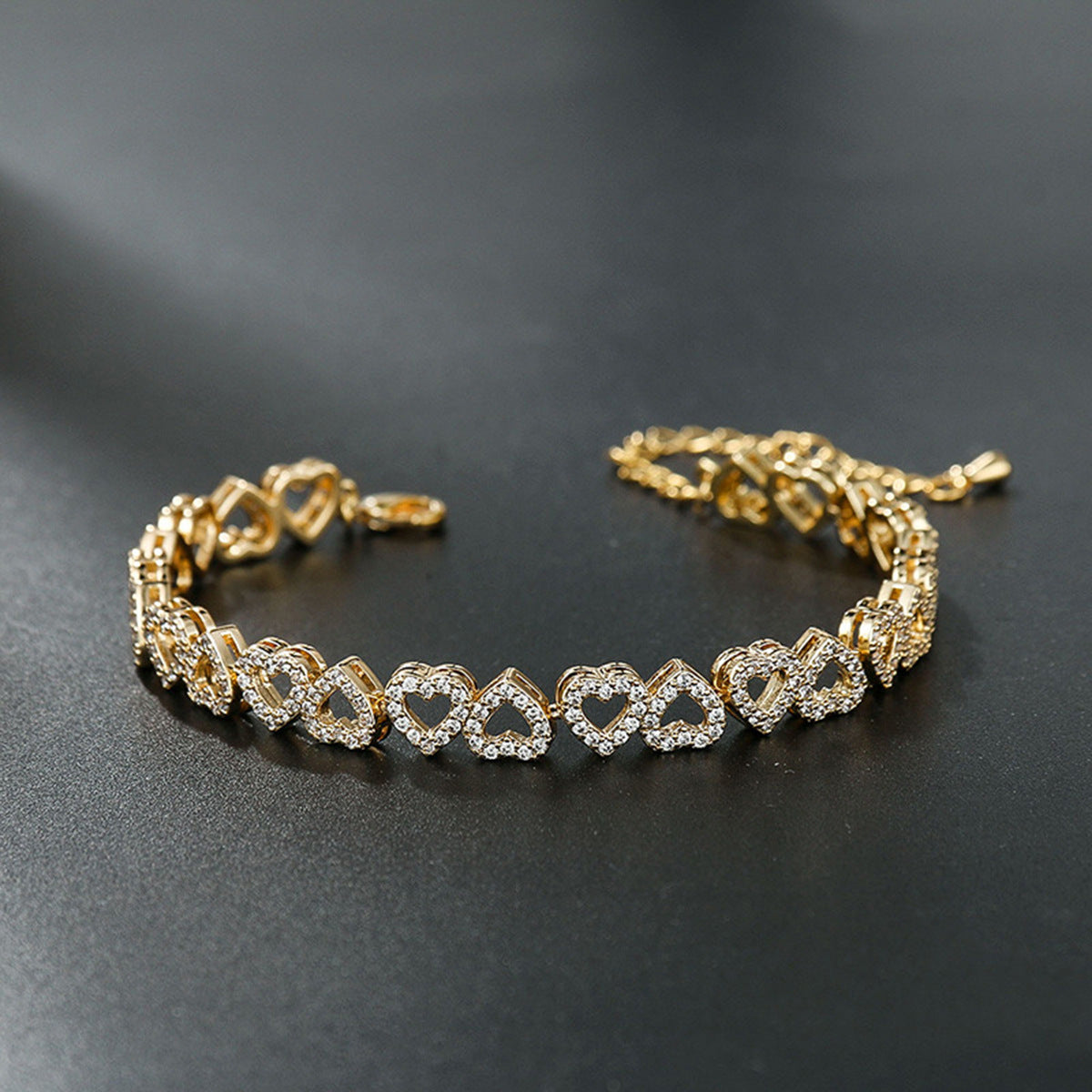 Pulsera de diamantes de alta calidad para niña con corazón de diamantes.