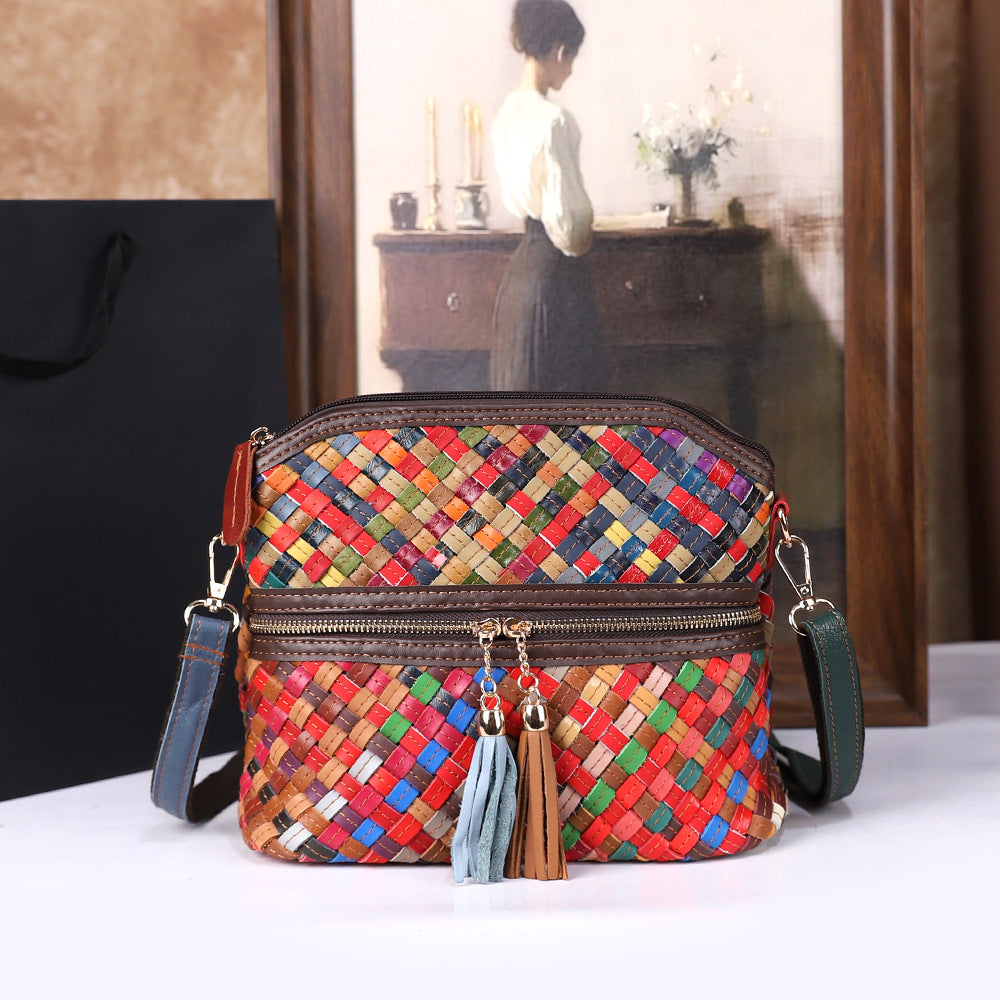 Bolso de hombro para mujer de piel de primera capa de color con diseño tejido