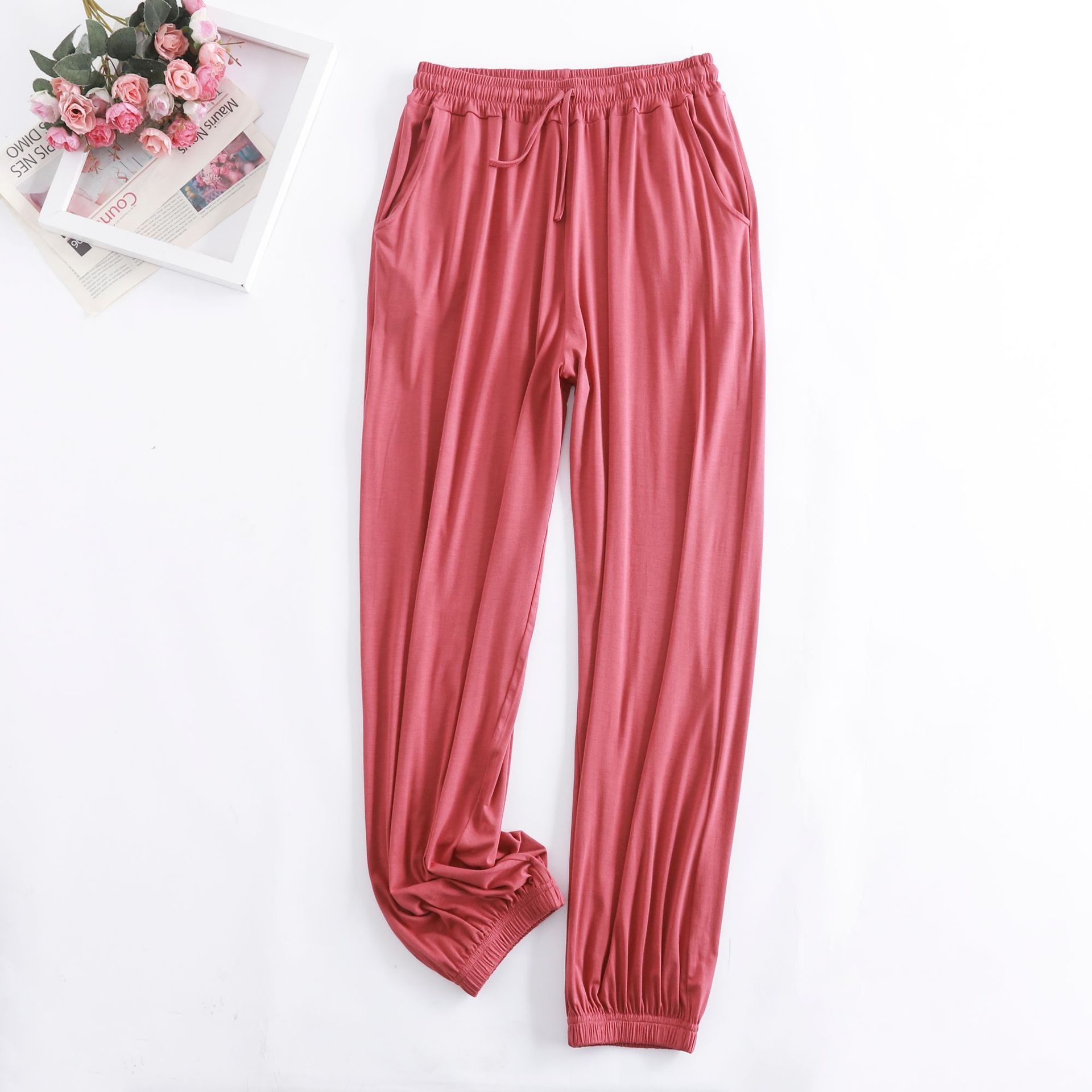 Womens High-waisted Draping Sweatpants For A Slimming Casual Look