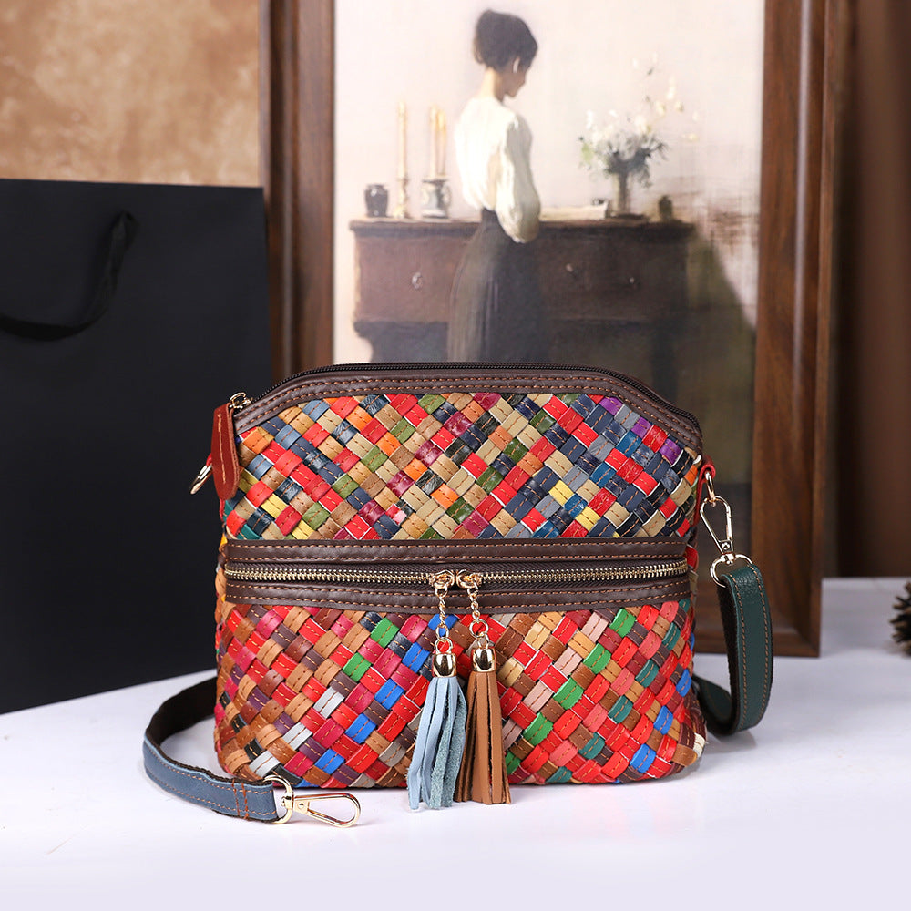Bolso de hombro para mujer de piel de primera capa de color con diseño tejido