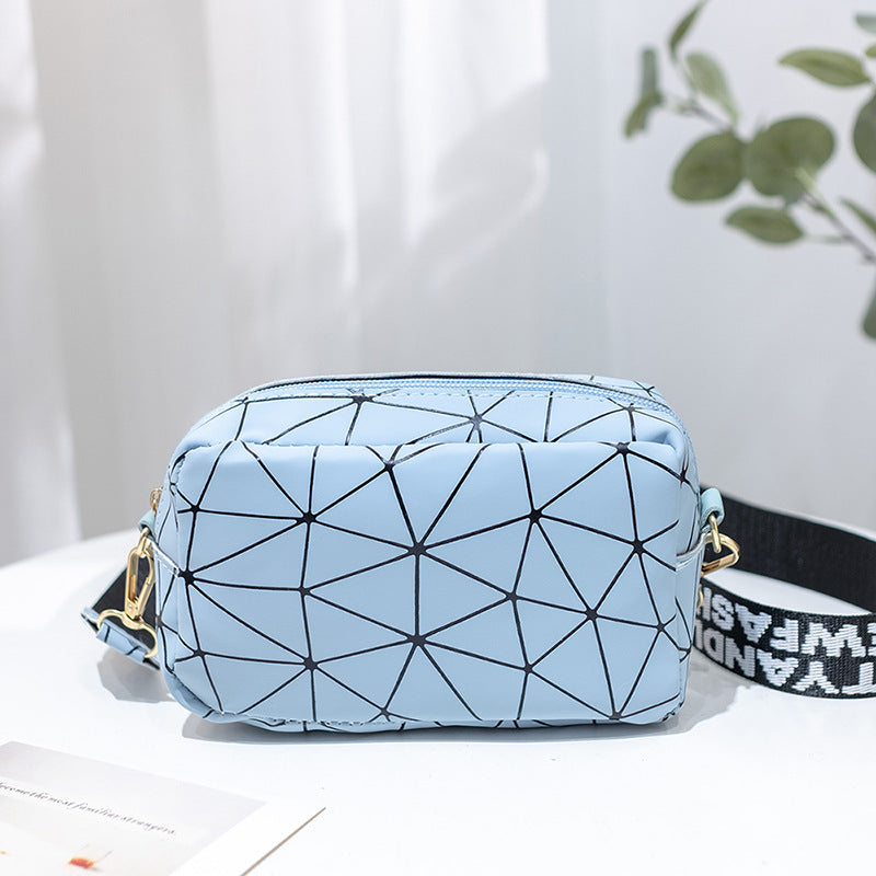Bolso para cámara con correa de letras, estampado geométrico radiante y colorido