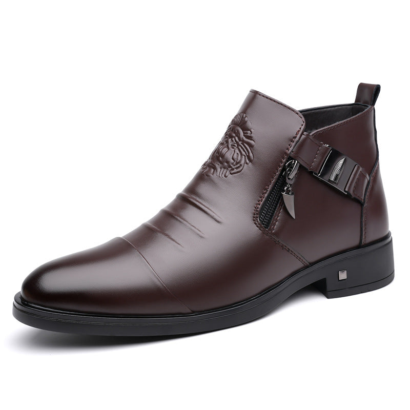 Botines retro de corte ancho y moderno con cadenas laterales