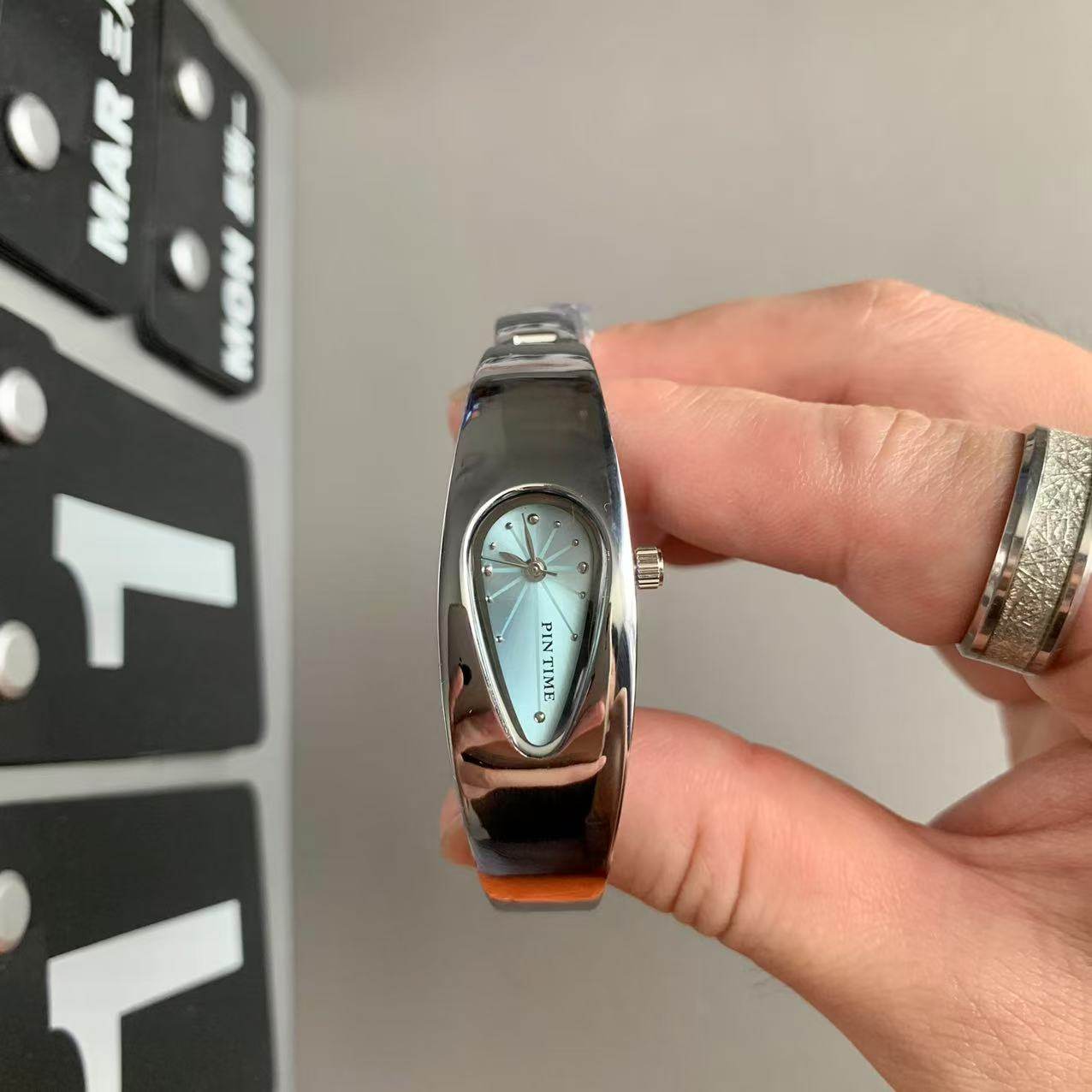 Retro Niche-design Irregular-shaped Fashionable Waterdrop Watch