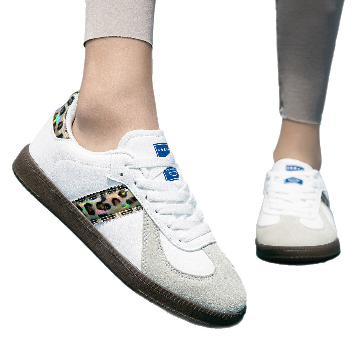 Zapatillas blancas informales con cordones y suela plana con estampado de leopardo para mujer
