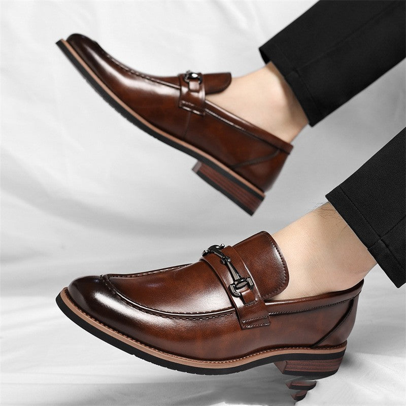 Zapatos de negocios de tacón bajo y suela blanda